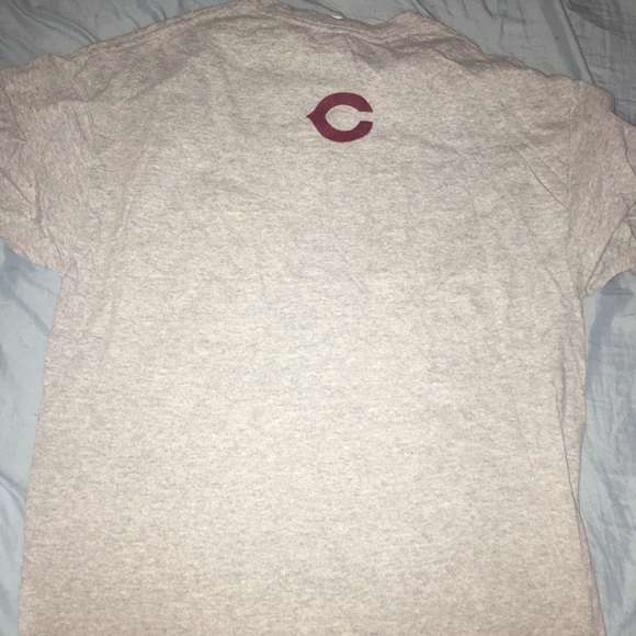 University of Chicago Gray Short- Sleeved T-Shirt - Picture 4 of 5